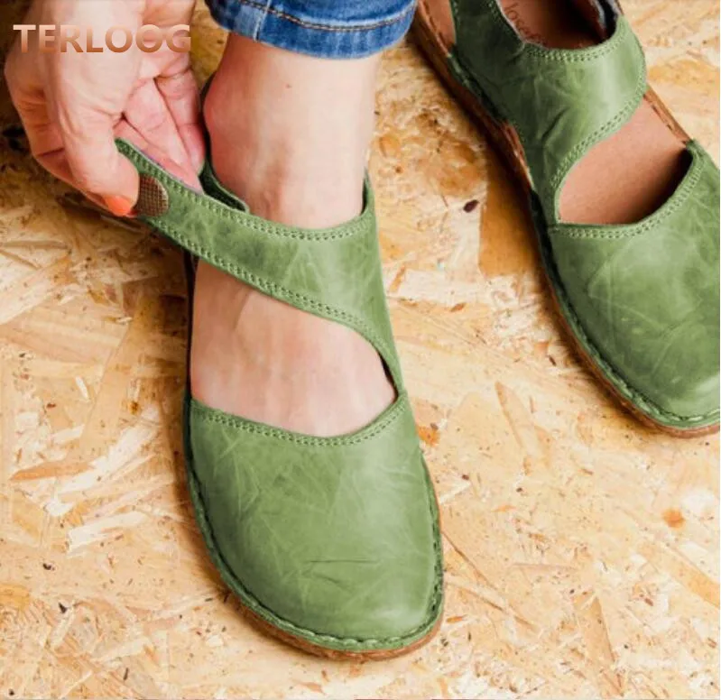 Женская обувь на плоской подошве Летние удобные сандалии из искусственной кожи