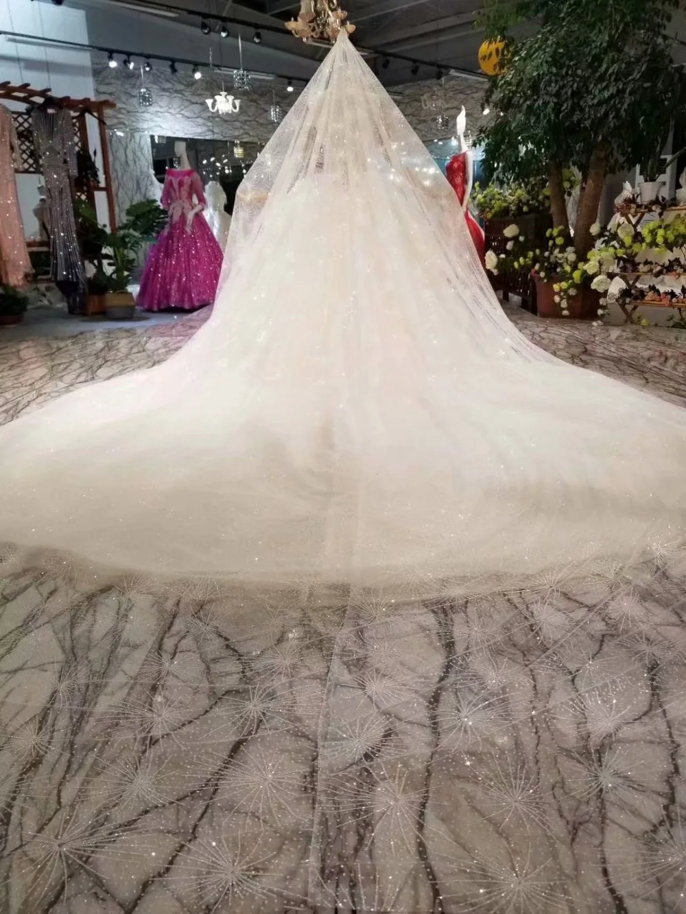 H&S BRIDAL 2018 Ball Gown Luxury Wedding Dress V neck Sleeveless Bride Dresses Royal Train Wedding dresses Vestido de Novia