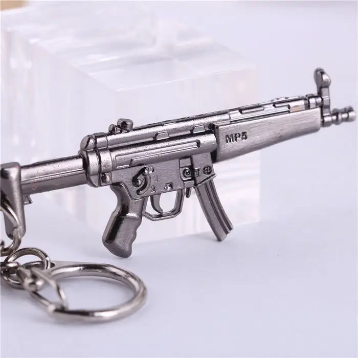 16 Новинка, брелок для ключей против удара AK47 с пистолетами для мужчин CS GO Sniper M4A1, брелок для ключей, ювелирные сувениры, подарки - Цвет: 16