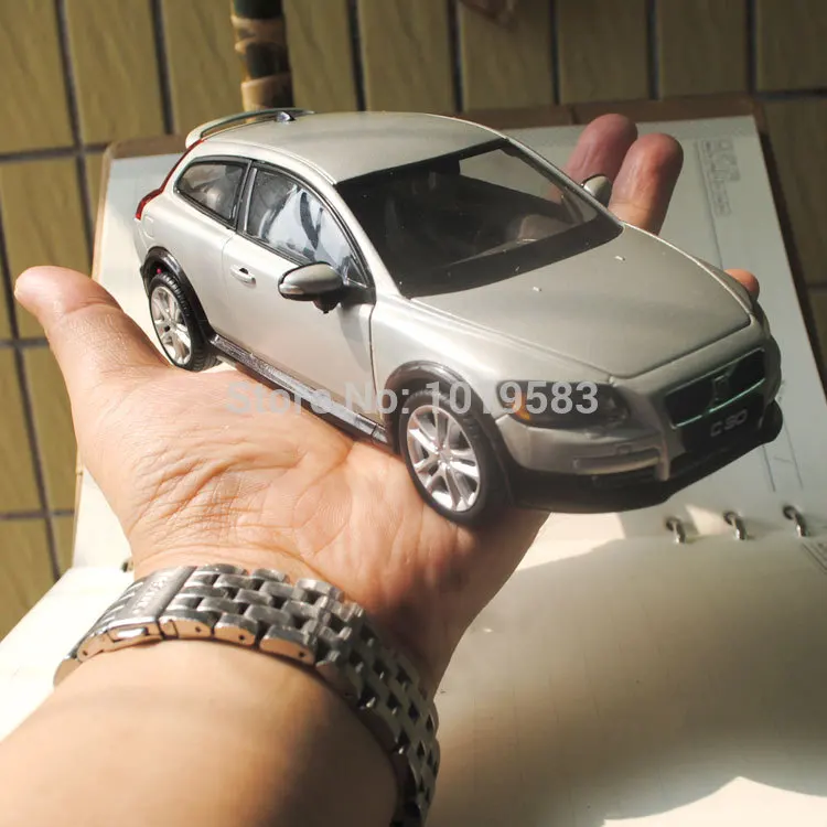 WELLY 1/24 масштаб VOLVO C30 литая под давлением металлическая модель автомобиля игрушка для коллекции, подарков, детей, украшения