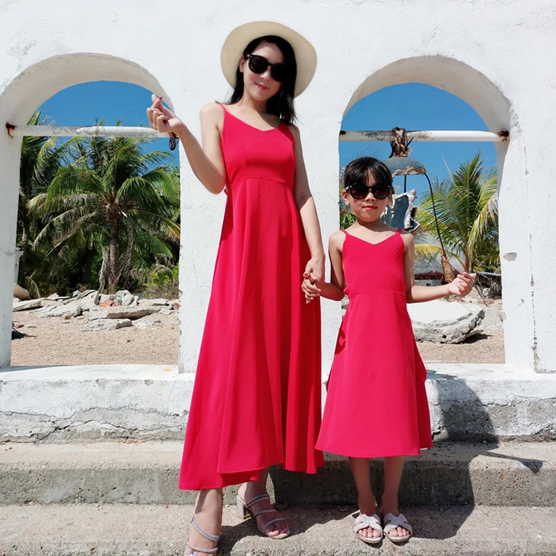 2019 сексуальное пляжное платье на спине платья для мамы и дочки семейная