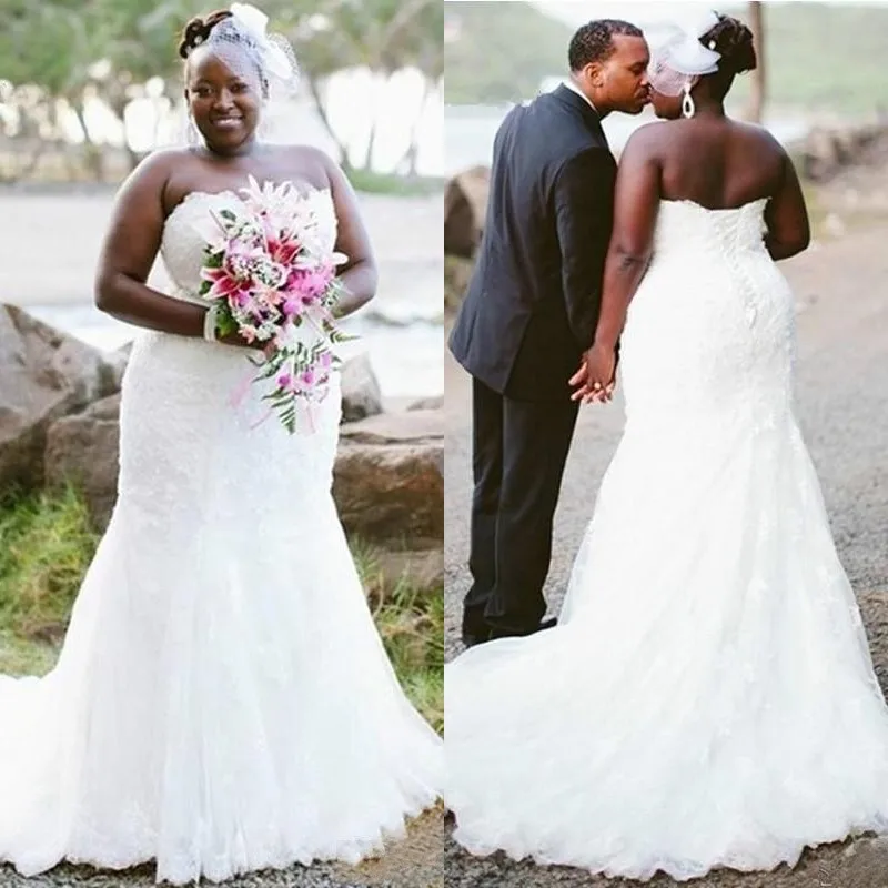 

Simple Empire Mermaid Wedding Dresses Sweep Train Lace Appliques Fashion African Wedding Gowns Lace Up Back