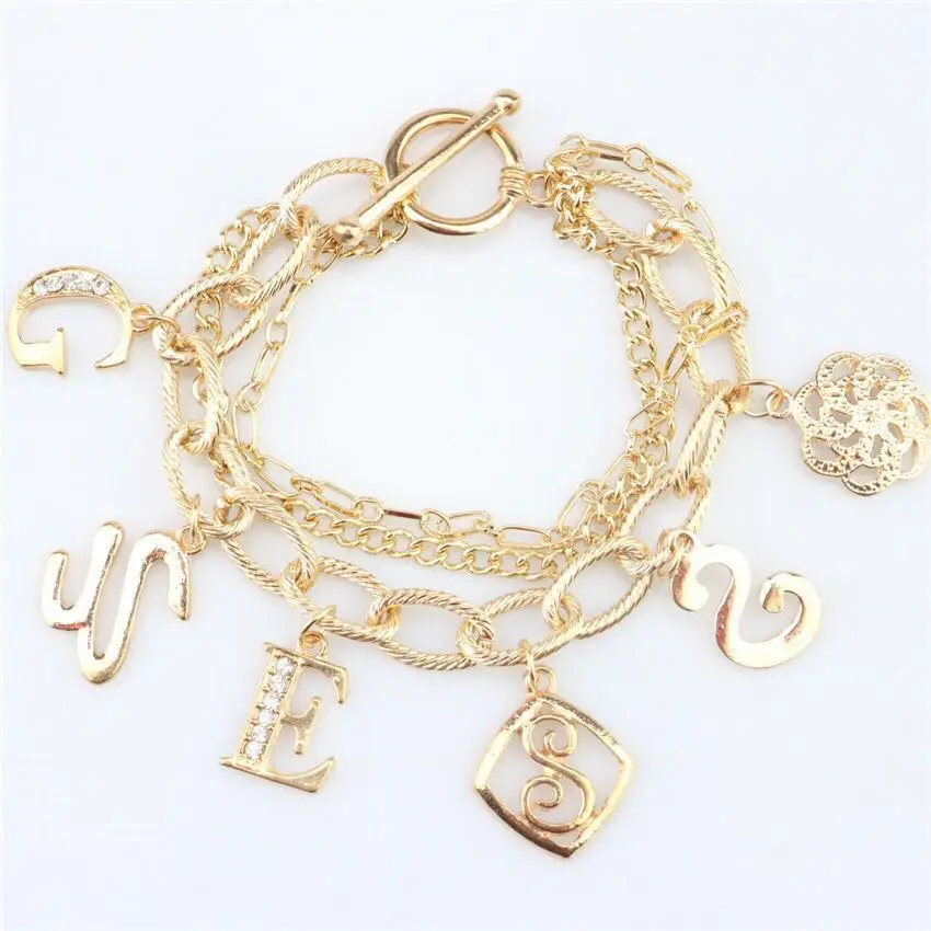 Модный браслет с толстой цепочкой и разноцветными буквами Блестящий Золотой