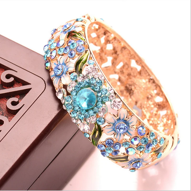 Новый роскошный браслет в стиле ретро с изображением благородных пустотелых роз