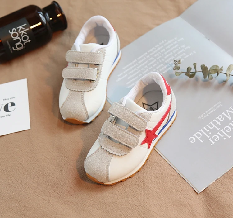 Детская обувь для мальчиков для девочек, платье принцессы из PU искусственной кожи, спортивные, черные, синие, в кожа детские повседневные Лоферы Лето дома элегантные size3 тапки
