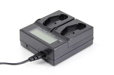 Сверхбыстрое двойное зарядное устройство с ЖК дисплеем и автомобильным зарядным