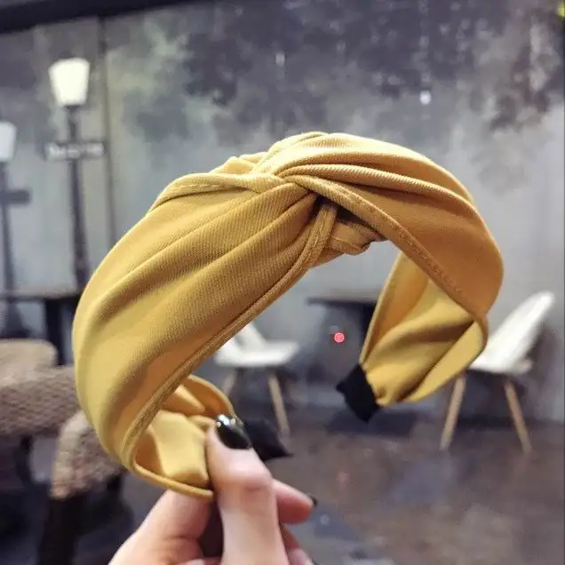 Женский широкий обруч для волос однотонный из ткани с узелком и бантом корейский