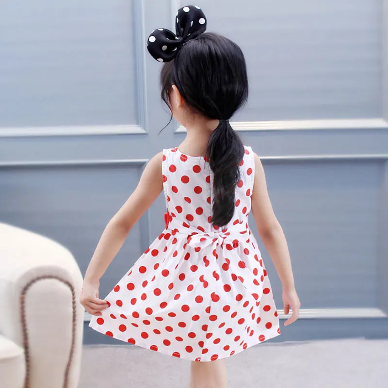 Детское хлопковое платье в горошек трапециевидного силуэта | Детская одежда и