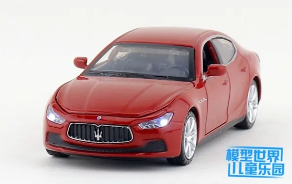 1:32/литая под давлением модель игрушечного автомобиля/Maserati Ghibli S Q4/Maserati Levante внедорожник/звук и светильник/подарок для ребенка/Education Коллекция/вытяните назад