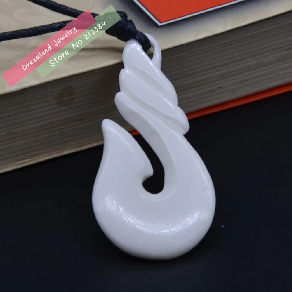 1Pc New Zealand Maori Handmade Carved Yak Bone FISHHOOK Pendant Hawaii Style Man's Manaia Necklace Surfer Choker Free Shipping |
