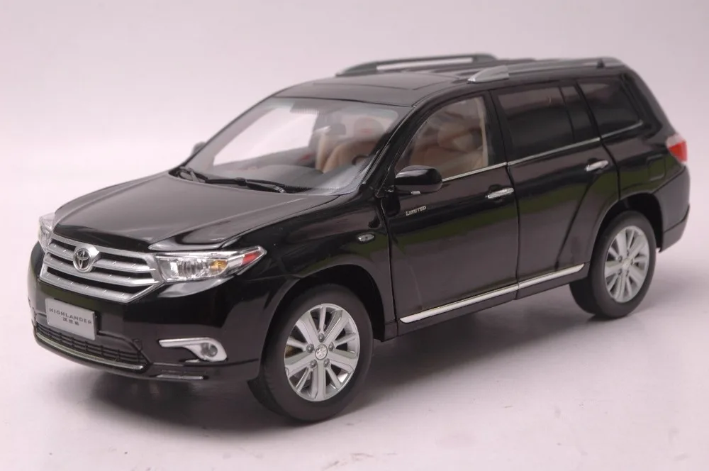 Toyota sienna масштабная модель. игрушечная тойота. технопарк машинки toyota rav4. Camry 1/87 scale. игрушечная машинка тойота приус.