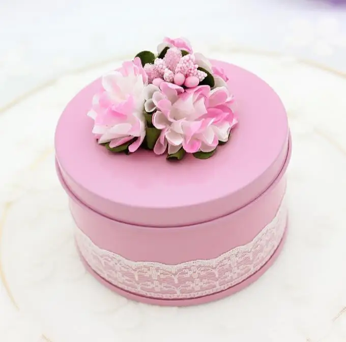 

100pcs Unique Flower Decor Wedding Round Iron Tinplate Candy Box Chocolate Gifts Boxes Favor European Boxes 75*75*45mm