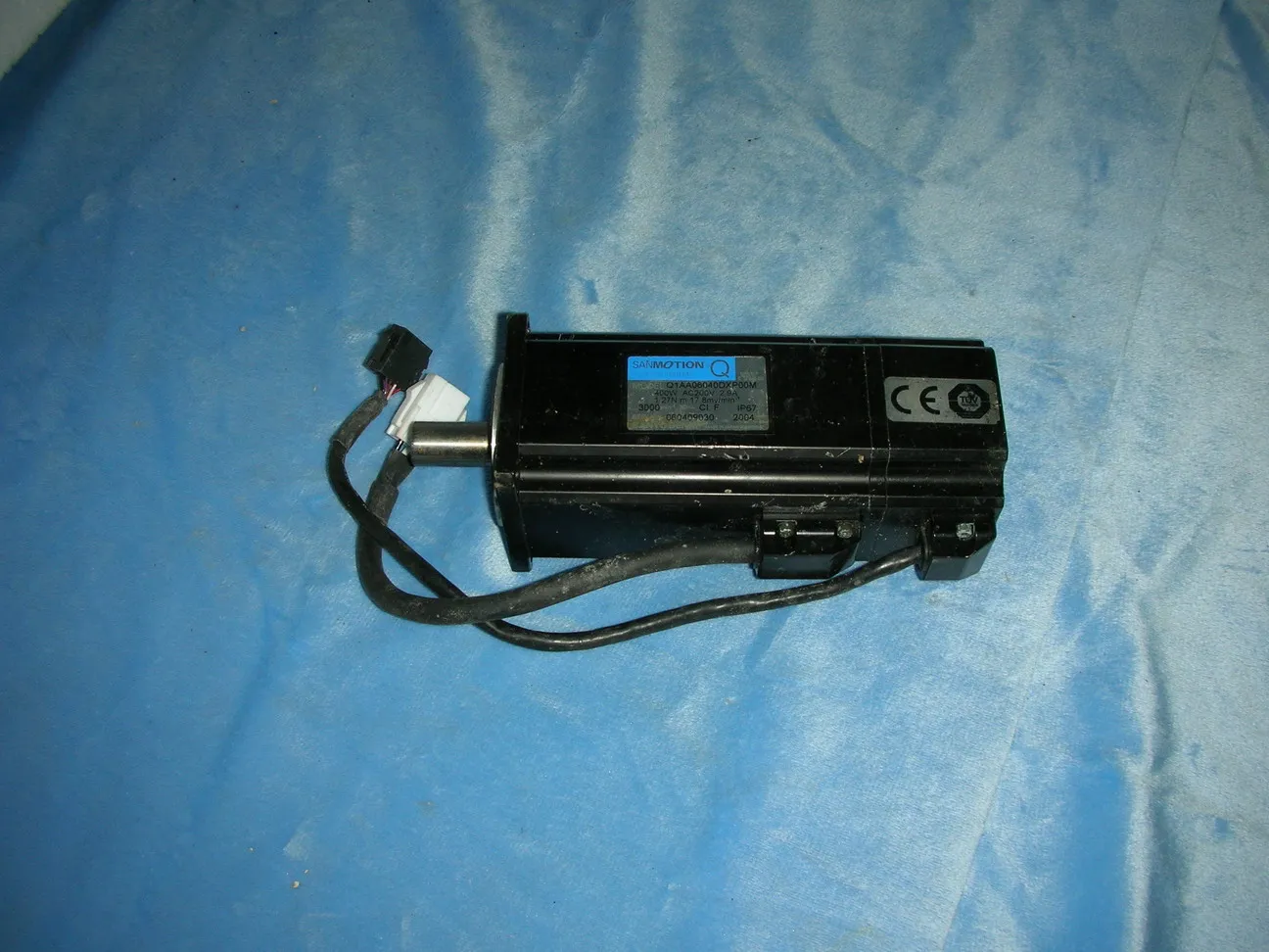 

1PC USED SANYO servo motor Q1AA06040DXP00M