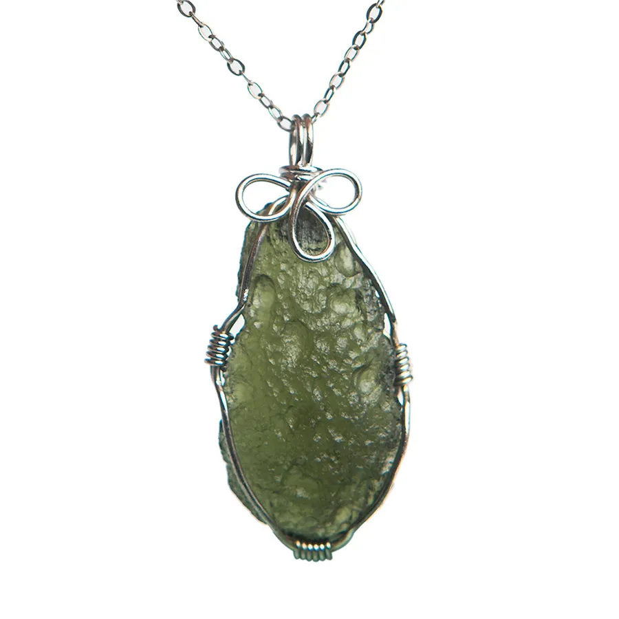 Подлинное зеленое натуральное Moldavite драгоценный камень кристалл 925