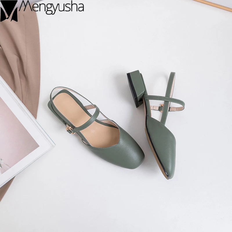 Босоножки женские на квадратном каблуке летние туфли с закрытым носком ремешок