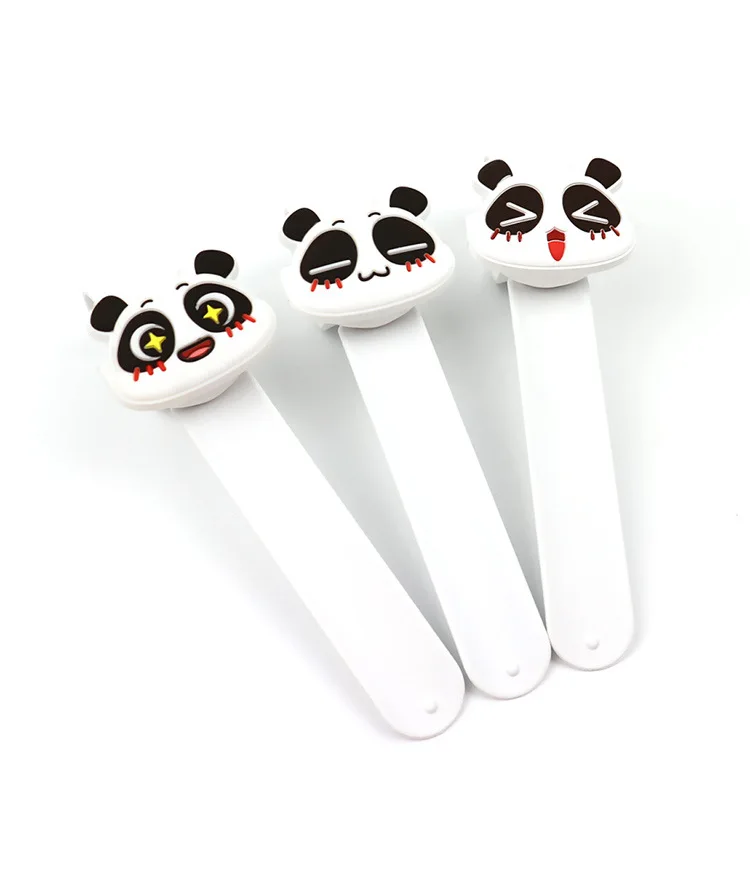 Часы детские резиновые с откидной крышкой и изображением кролика слона