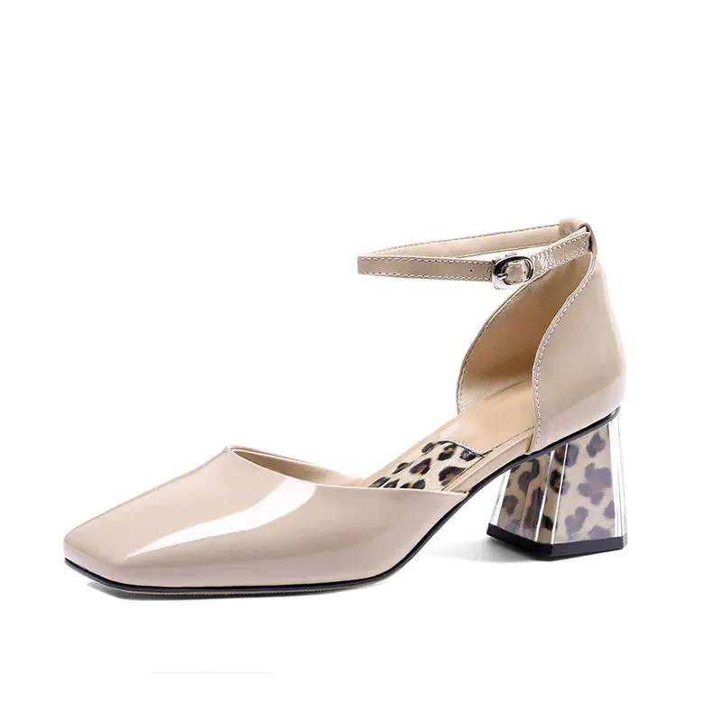 Кожаные женские босоножки Летние на квадратном каблуке с кристаллами летние