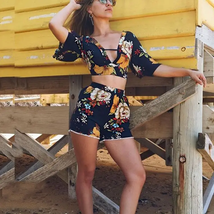 Цветочный комплект полосатые шорты Женская мода 2019 укороченный топ с бантом