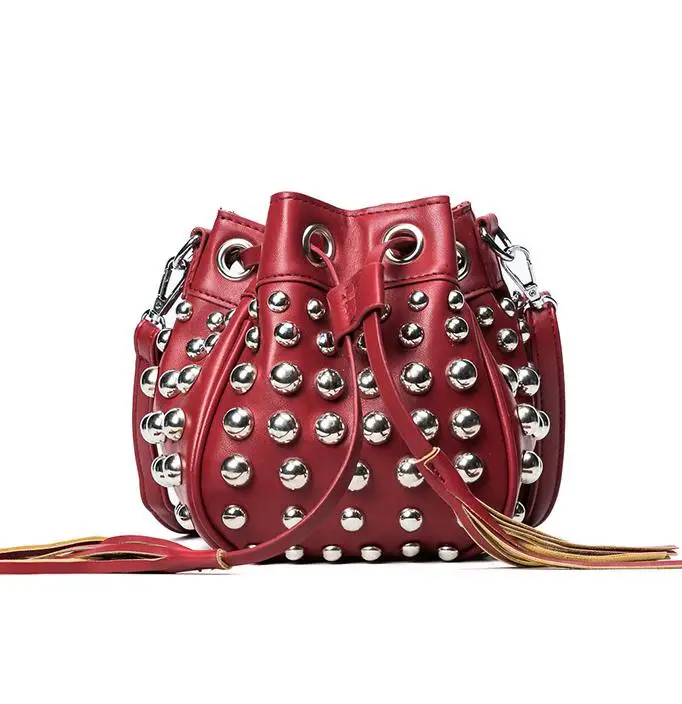 Новая корейская мода заклепки Mini Bucket Bag кисточкой небольшой сумки сумка красный