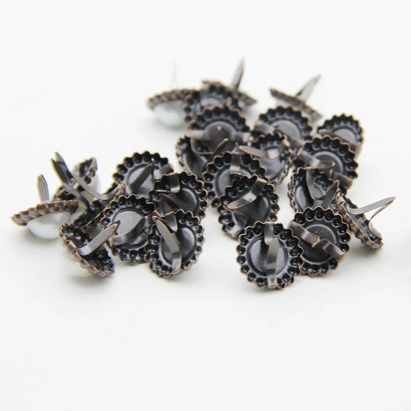 

30pcs 16.8mm Round Vintage Flowers Brads Handmade Photo Album DIY Craft Embellishment Decor Scrapbooking Metal Brads Accessories