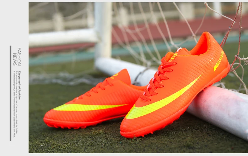 Мужские футбольные бутсы для помещений сверхтонкие дышащие Chuteira Futebol высокое качество дешевые мужские футбольные бутсы сверхтонкие оригинальные TF для детей