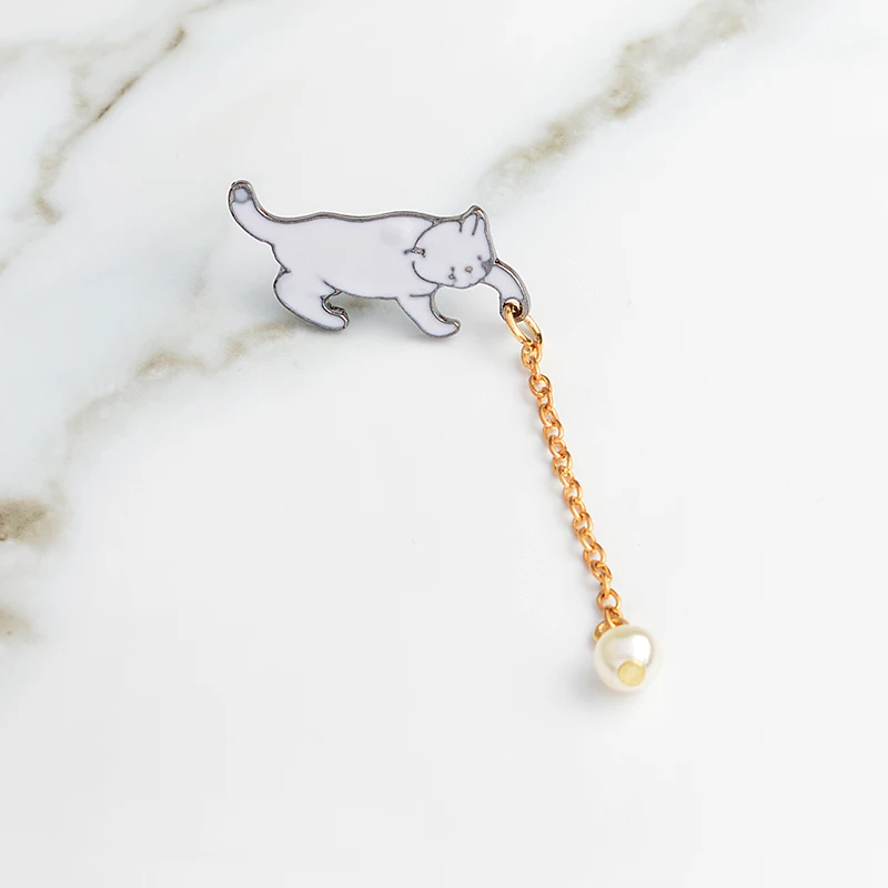 Значок на булавке с изображением кошки и жемчуга|pearl brooch|brooch chainpin badge |