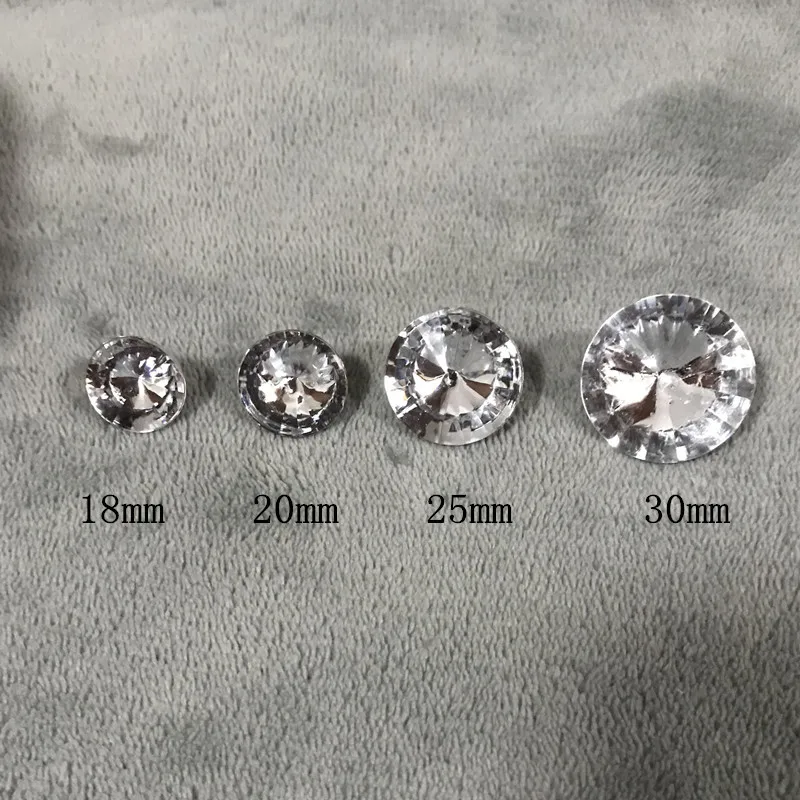 Круглые акриловые пуговицы с прозрачными белыми кристаллами 18/20 мм | Дом и сад