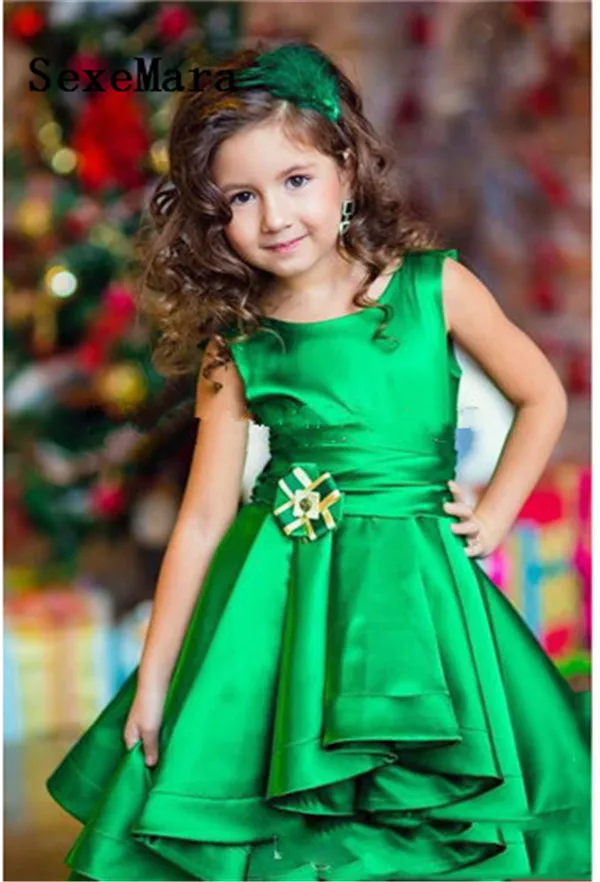 Изумрудно-зеленые платья с цветочным узором для девочек круглым вырезом