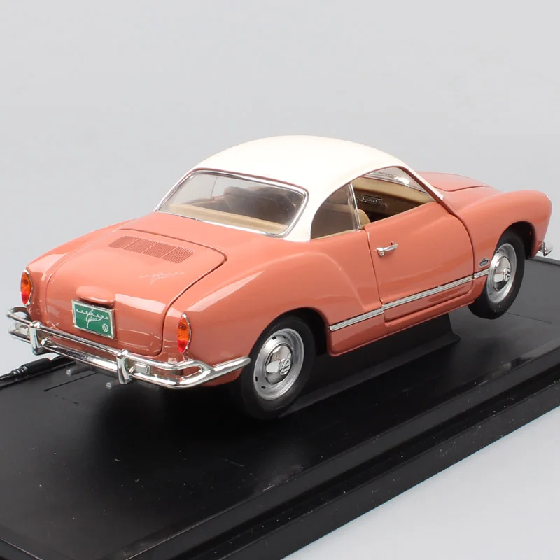 1:18, большие бренды, дорожный знак, классика 1966, Karmann Ghia coupe, литые автомобили, модель автомобиля, миниатюрные игрушки, подарок