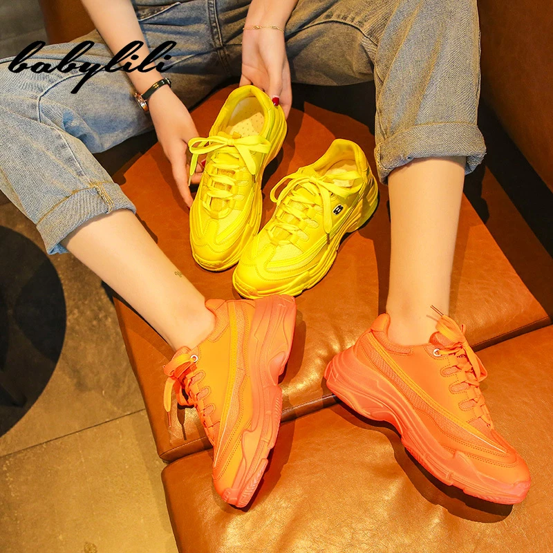 Новинка женские кроссовки на массивном каблуке сезон лето модные из