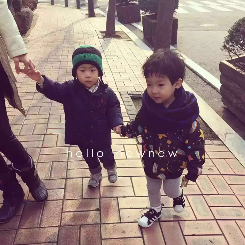 Новая детская куртка со звездами на осень и зиму ветровка утепленное хлопковое