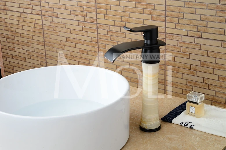 Роскошные латунные смесители для раковины с золотистой отделкой каменный корпус