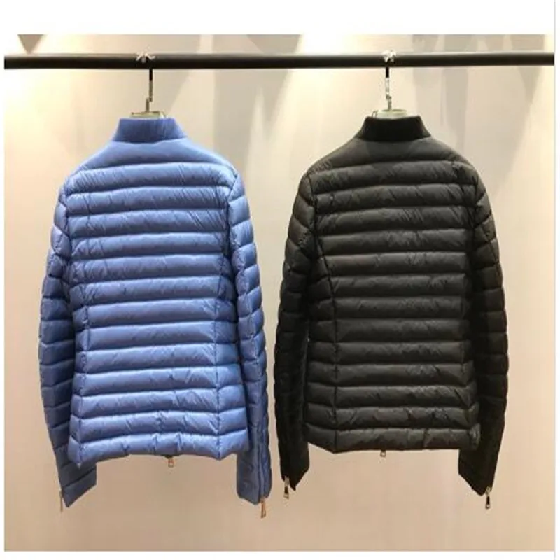 Зимняя женская ультра легкая пуховая куртка с белым утиным пухом капюшоном