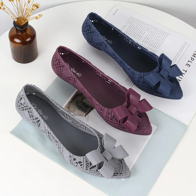 Женская обувь на плоской нескользящей подошве дышащая женская модная