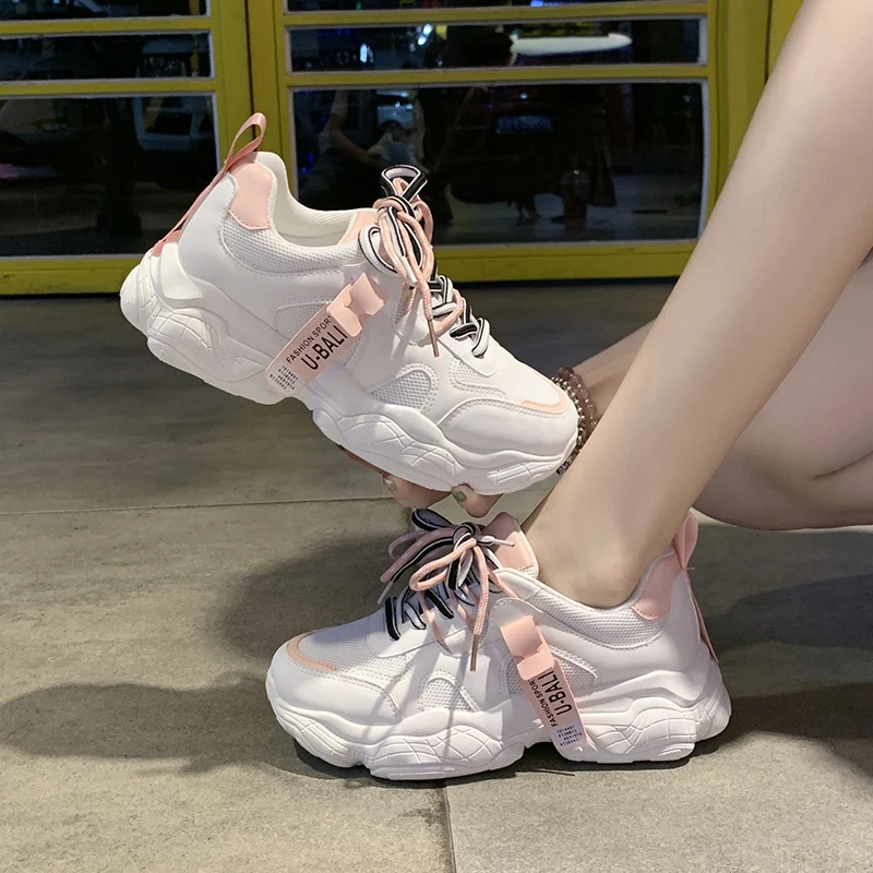 Массивные кроссовки Harajuku Dad Shoes женские на высоком каблуке белые 2019 модные крутые