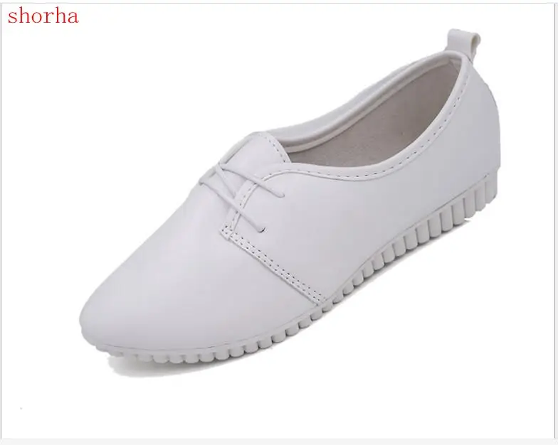 Женские туфли из ПУ кожи мягкая подошва заостренный носок плоская белые осень