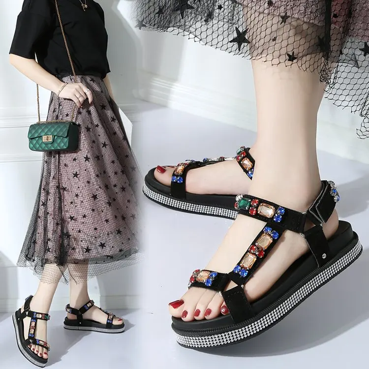 Женские сандалии на толстой плоской подошве Fujin черные со стразами лето