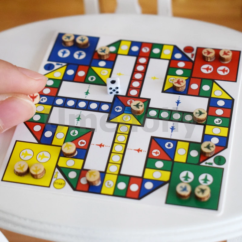 1 компл. Миниатюрный Кукольный мини домик набор летающих шахматных фигур для 1/6 BJD