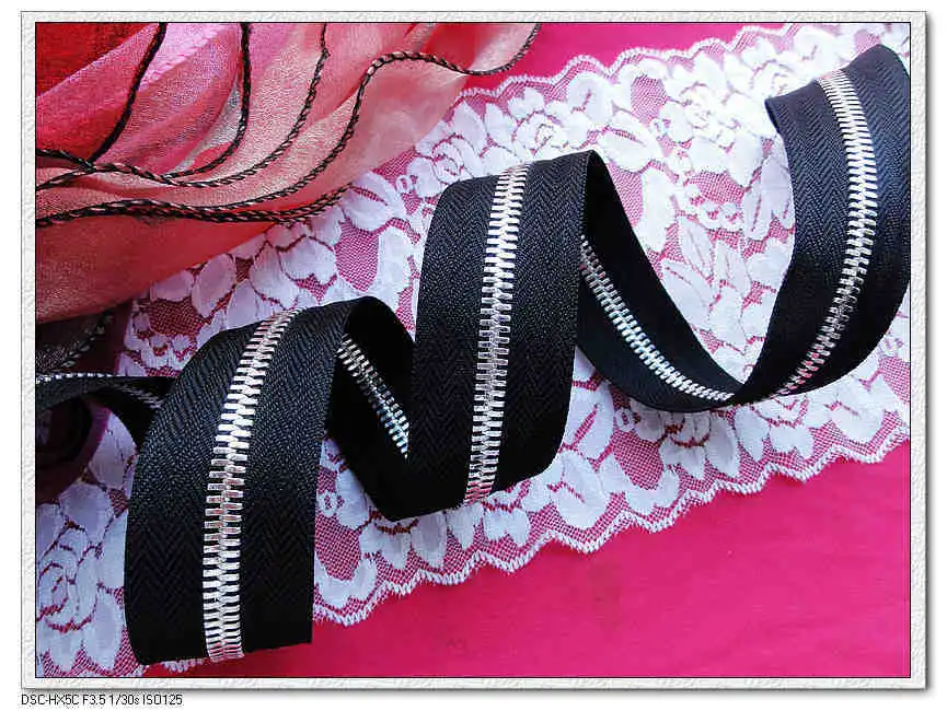 Бесплатная доставка #5 черная ткань металлические молнии с серебряными зубцами