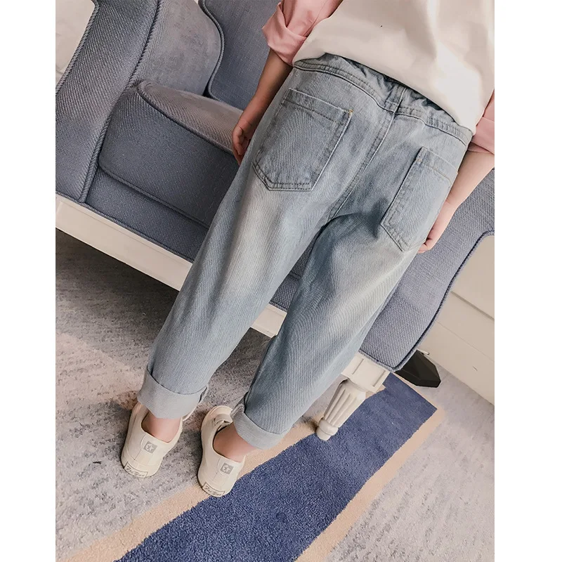 Детские рваные штаны джинсы для девочек детские светлые свободные с граффити