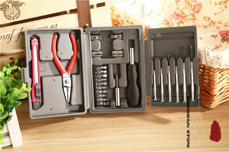 24 pcs Household multifunctional tool set hardware combination tools plier/knife/wrench Ferramenta manual Herramienta de mano |