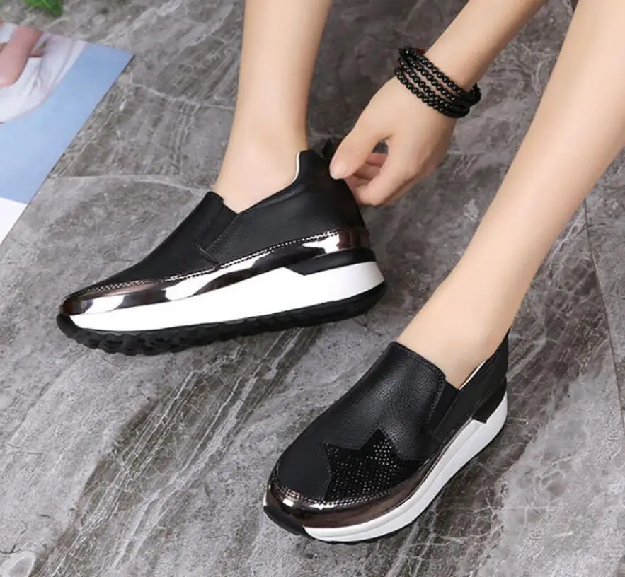 2019 г. Осенняя Удобная эффектная обувь на толстой подошве Лоферы Мокасины Женская