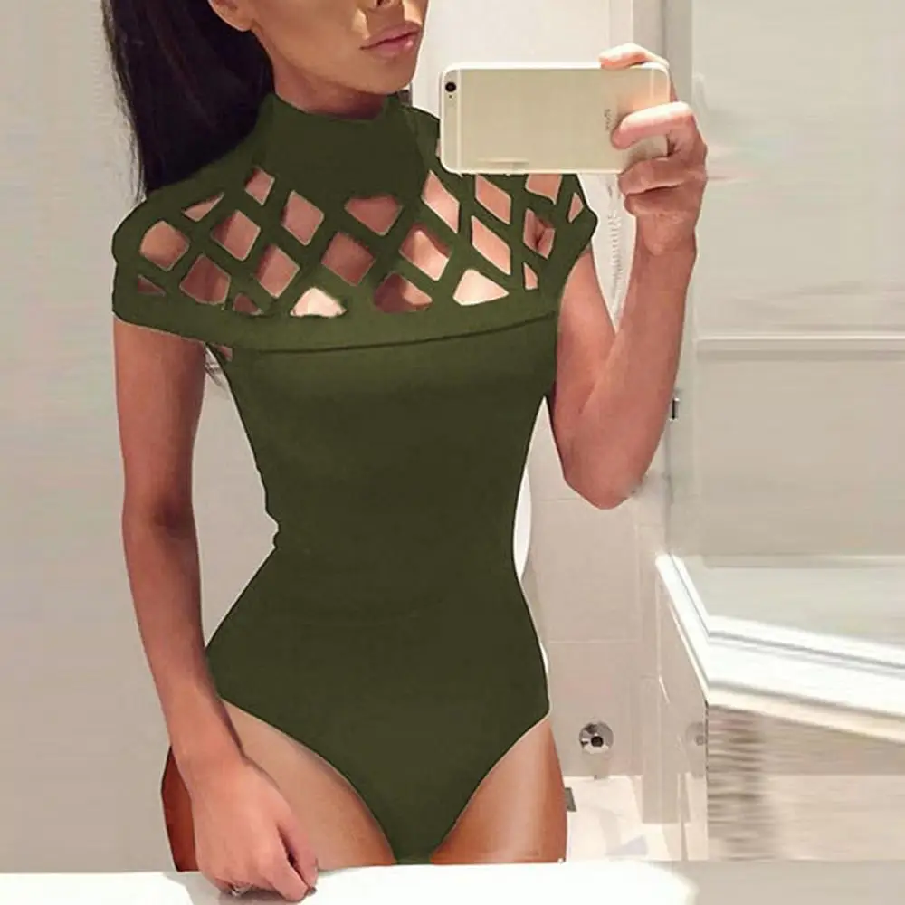 Женское боди с высоким воротом облегающее красного цвета клетчатыми рукавами