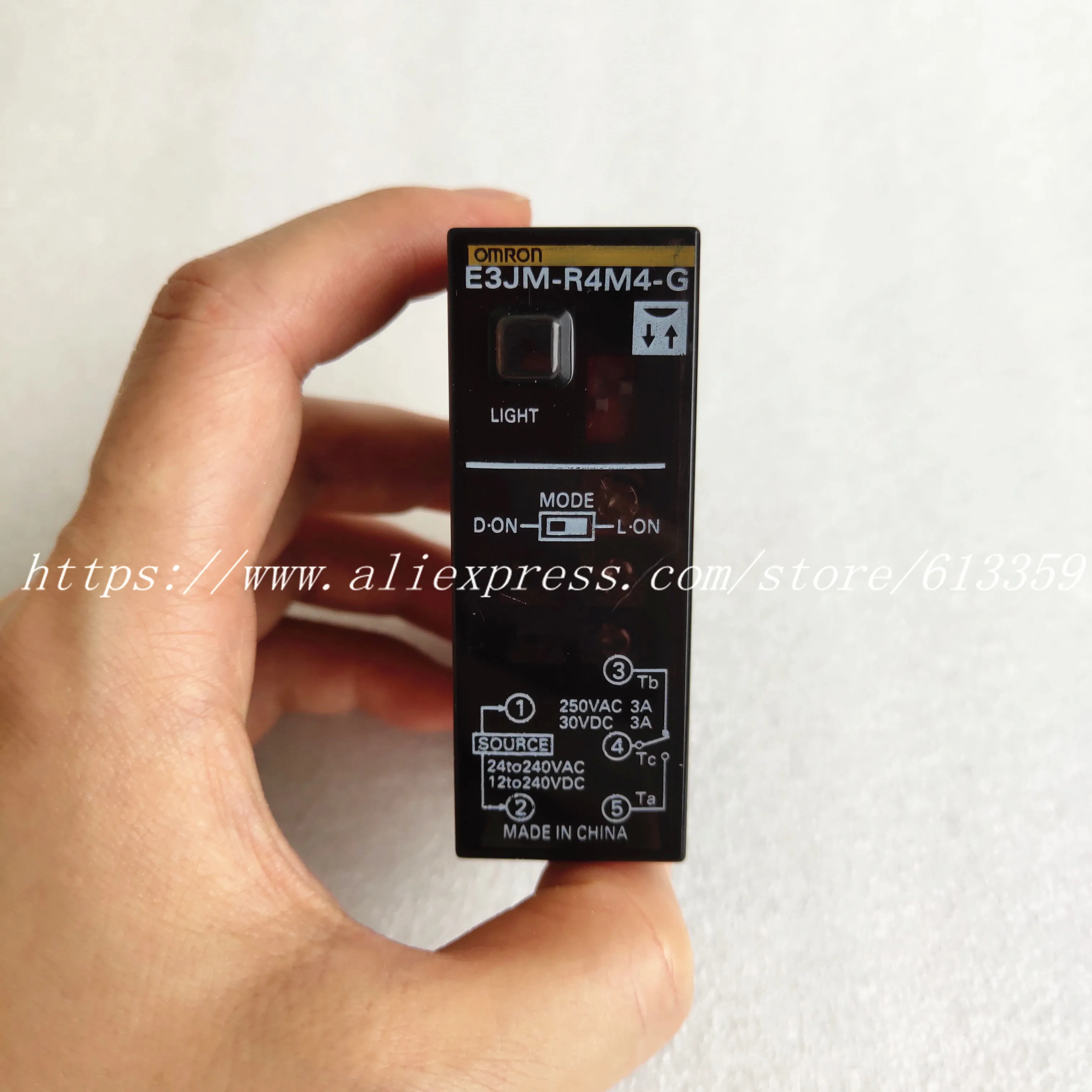 Фотоэлектрический датчик Omron 100% новый высокое качество E3JM-R4M4-G | Электронные