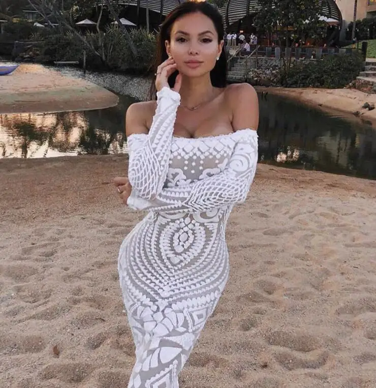 Высококачественное черно белое платье труба с длинным рукавом и открытыми