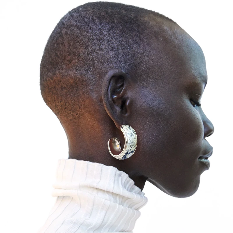 

Vodeshanliwen ZA New Design Snake print Stud Earrings For Women Hot Sale Geometric Metal Earrings Trendy Leather Jewelry