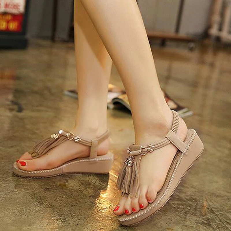 HEE GRAND Гладиатор Кисточкой Сандалии Женщина Летние Ботинки Клинья Пляж Вьетнамки