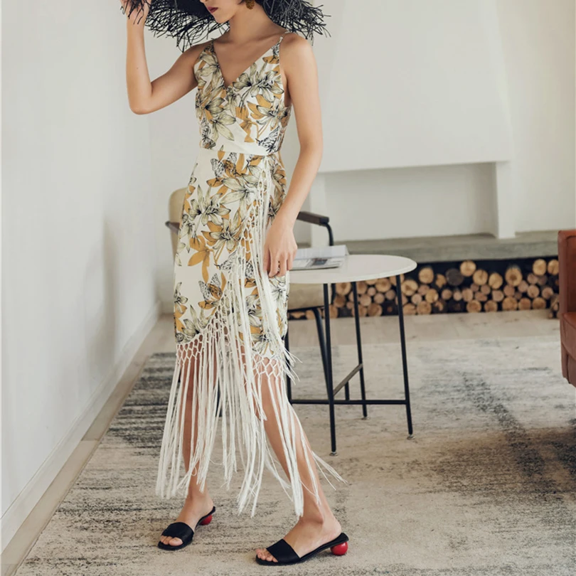 Spring and summer new style V-neck floral dress Bohemian bag hip fringed | Женская одежда