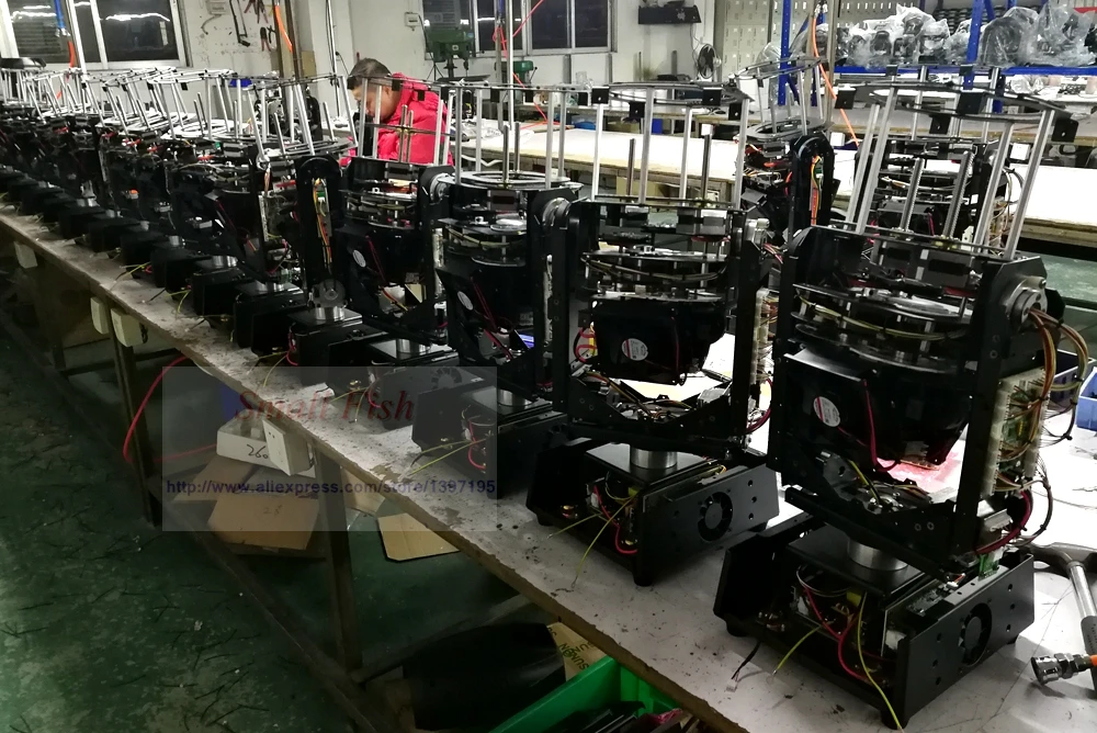 New 260W Super Beam Moving Head Light Lyre Beam Prism Gobo Zoom Strobe Professional LED Light For Stage Disco DJ Equipment