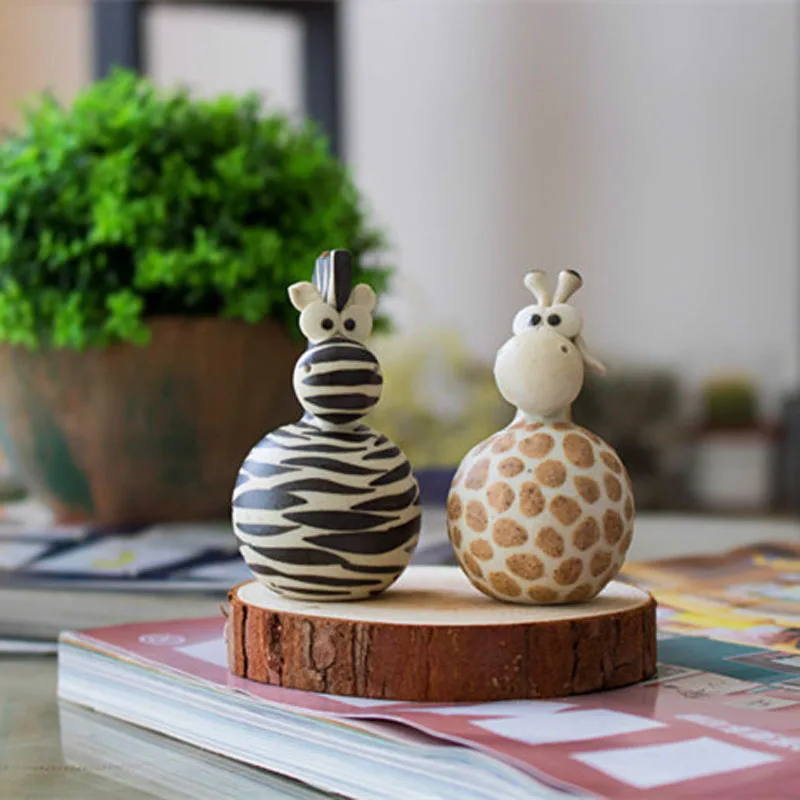 2pcs with base Миниатюрные керамические фигурки ручной работы в виде жирафа и зебры, милые сказочные украшения для сада, аксессуары для украшения дома - Цвет: 2pcs with base